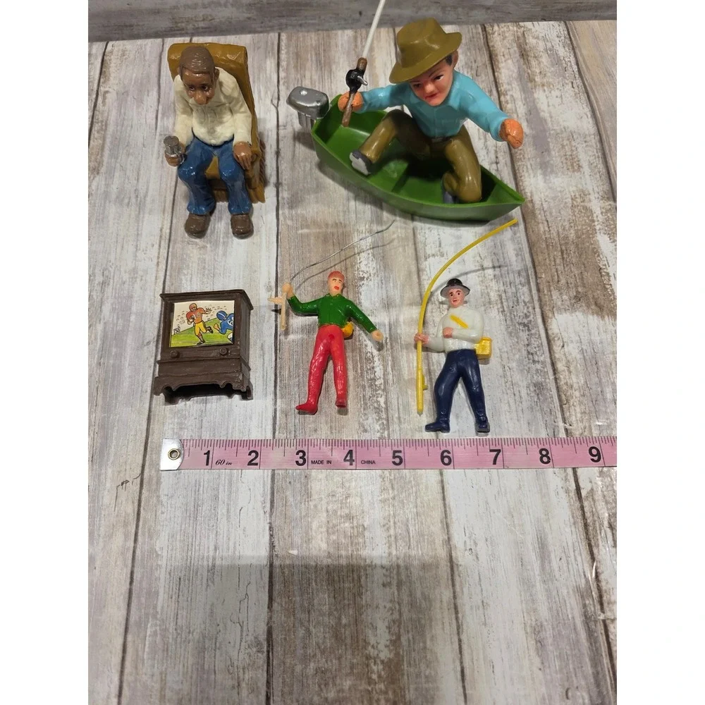 Vintage 1978‎ Wilton Fishing Cake Topper Lot Fisherman Boat TV Armchair 5pc Set